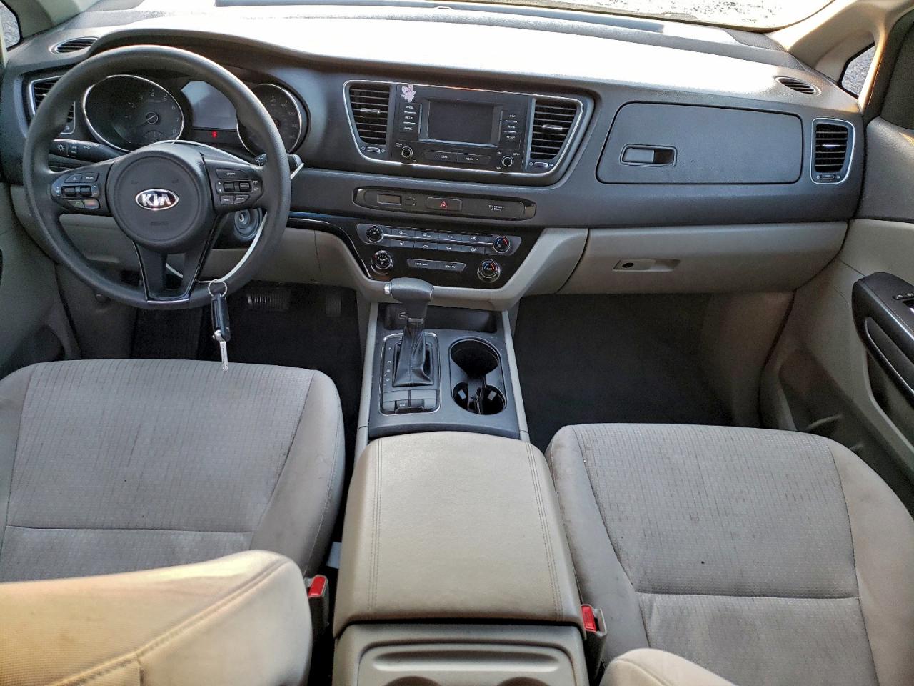 2018 KIA SEDONA LX photo 8