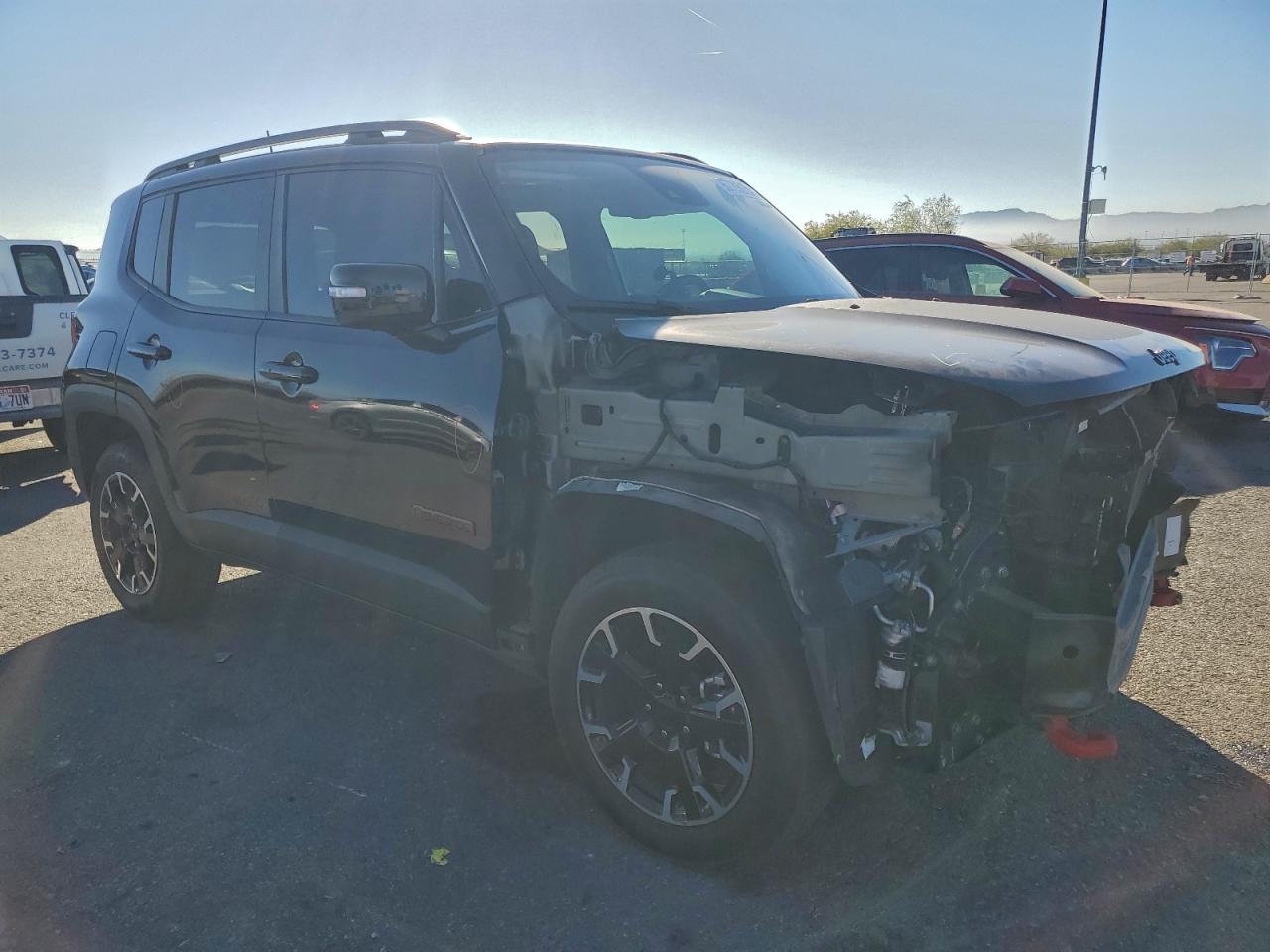2023 JEEP RENEGADE TRAILHAWK photo 4