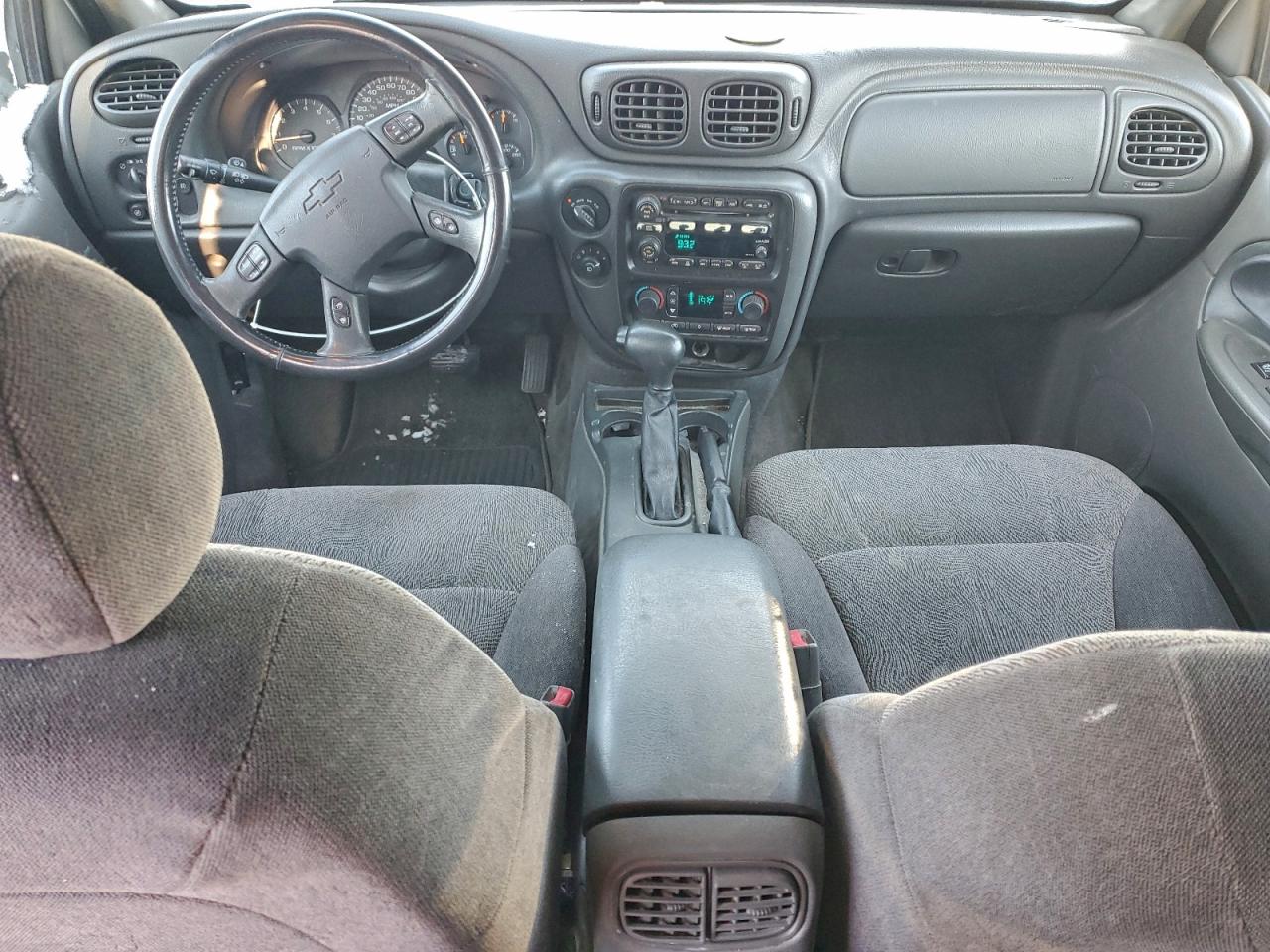 2004 CHEVROLET TRAILBLAZER LS photo 8