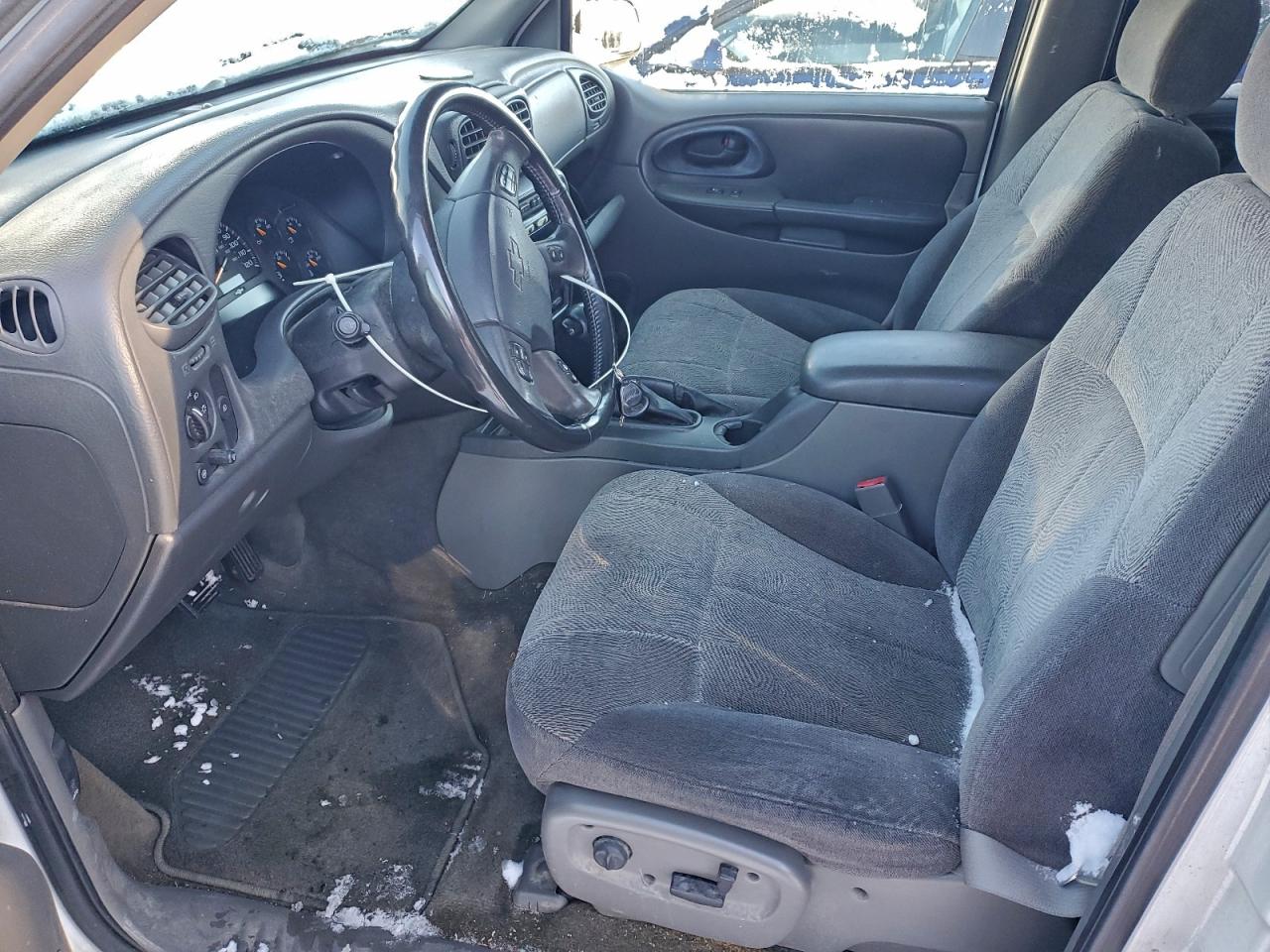 2004 CHEVROLET TRAILBLAZER LS photo 7