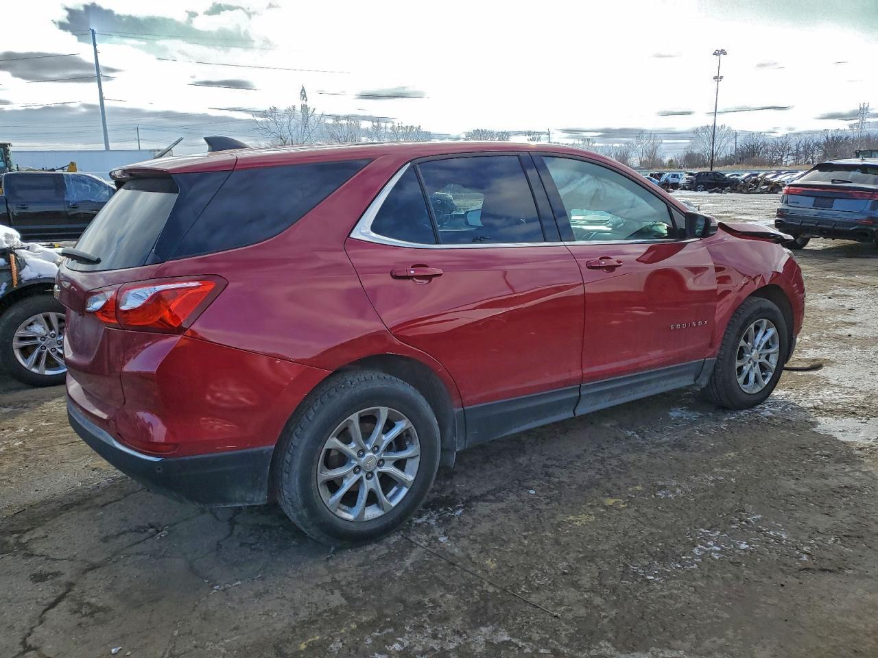 2019 CHEVROLET EQUINOX LT photo 3