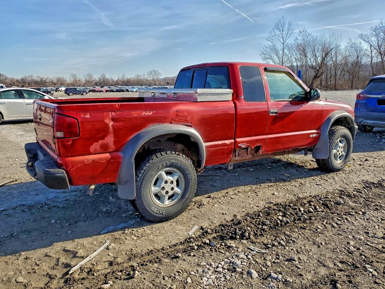 1999 CHEVROLET S TRUCK S10 photo 3