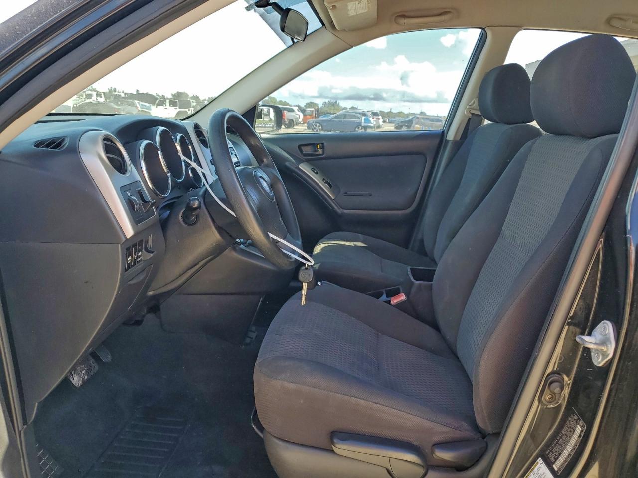 2006 TOYOTA COROLLA MATRIX BASE photo 7