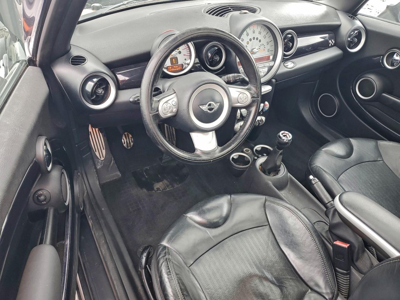 2009 MINI COOPER CLUBMAN JCW photo 8