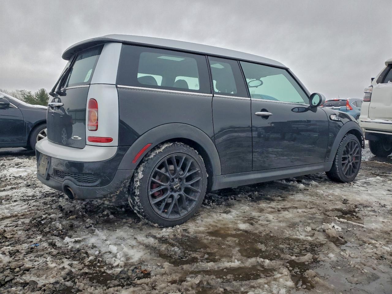 2009 MINI COOPER CLUBMAN JCW photo 3