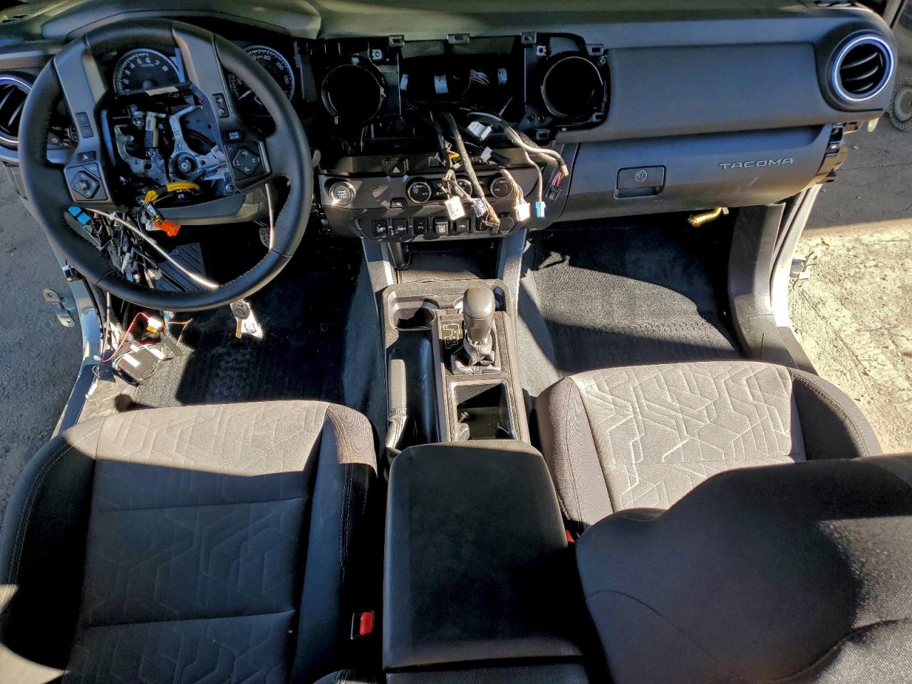 2022 TOYOTA TACOMA DOUBLE CAB photo 8
