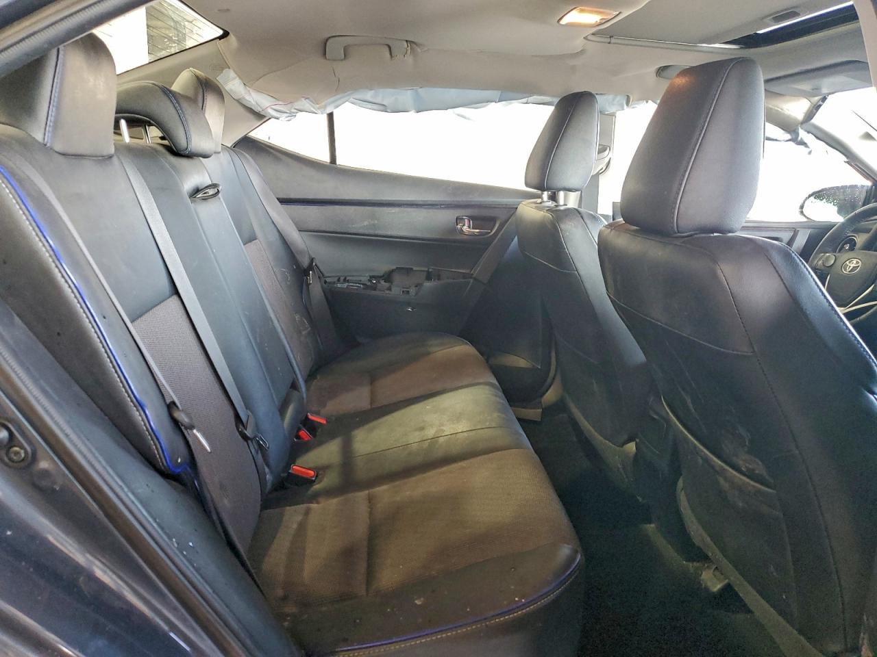2017 TOYOTA COROLLA L photo 19