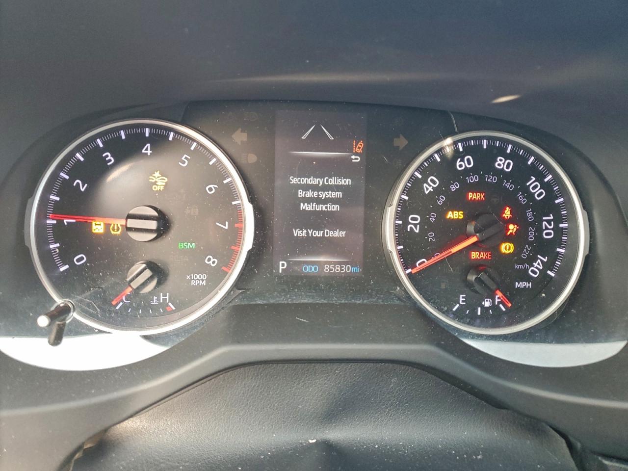 2021 TOYOTA RAV4 XLE photo 9