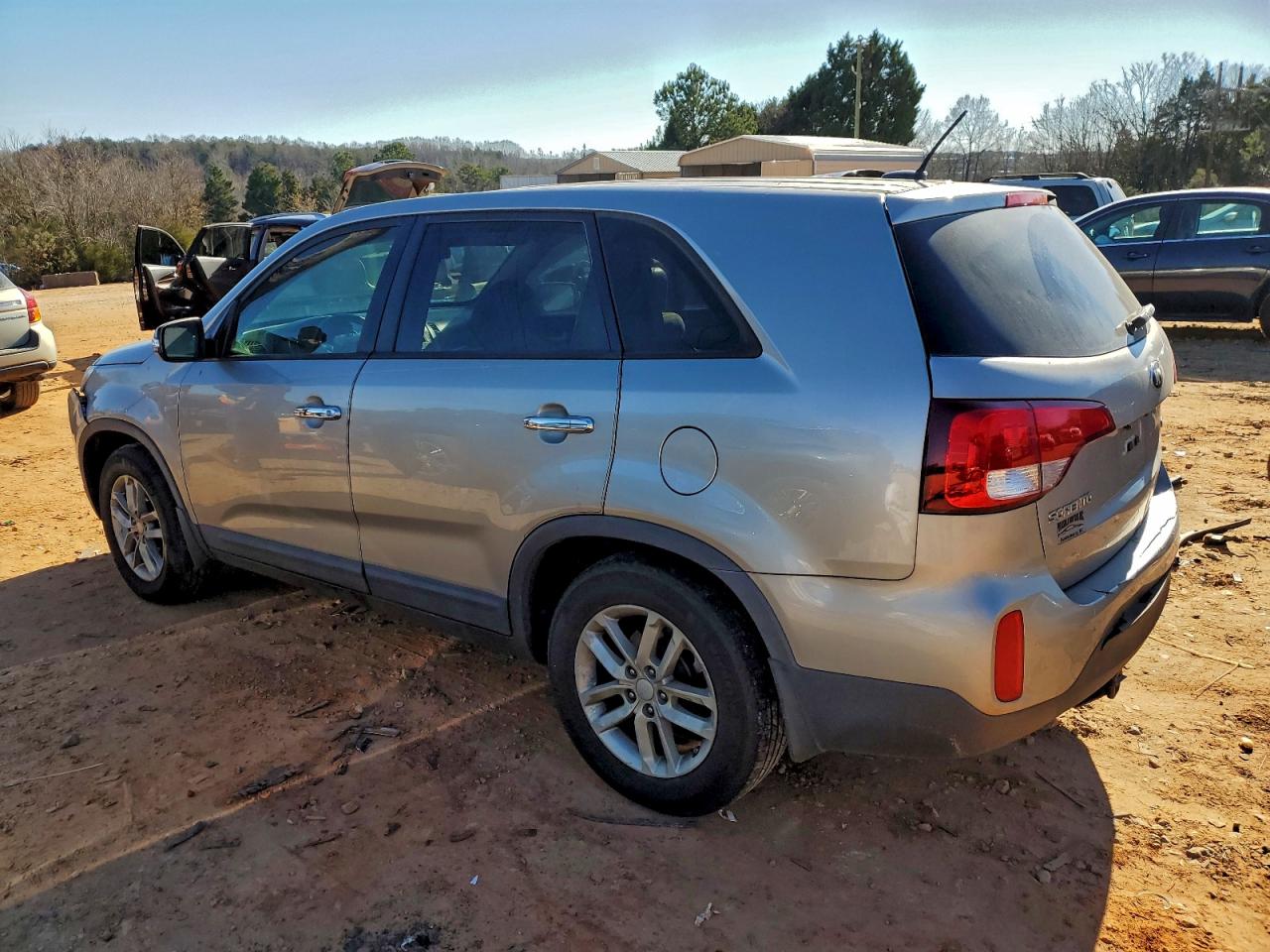 2015 KIA SORENTO LX photo 2