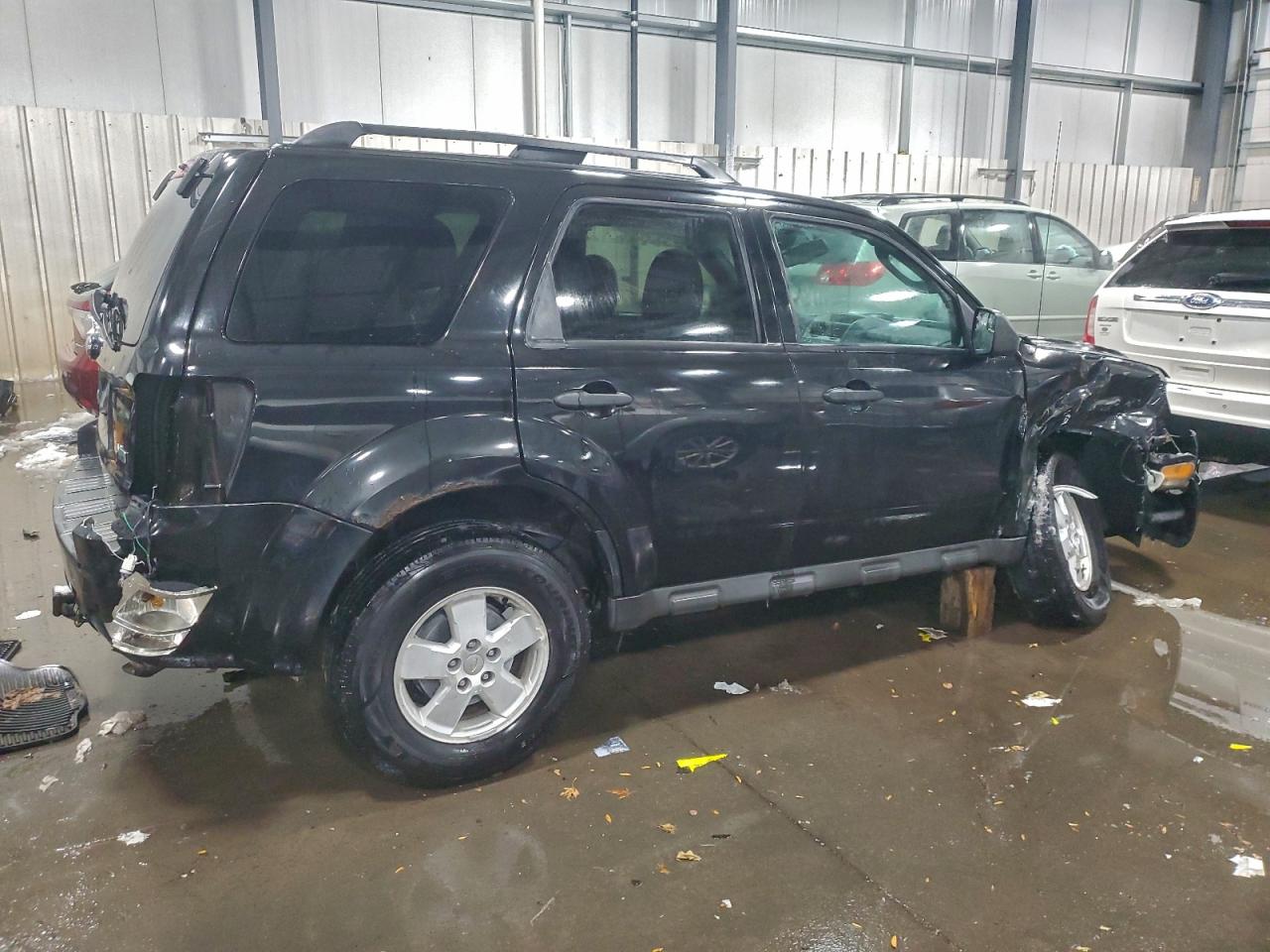 2011 FORD ESCAPE XLT photo 3