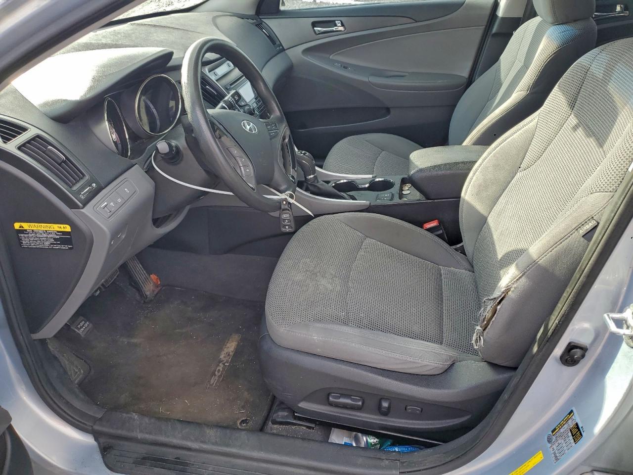 2013 HYUNDAI SONATA GLS photo 19