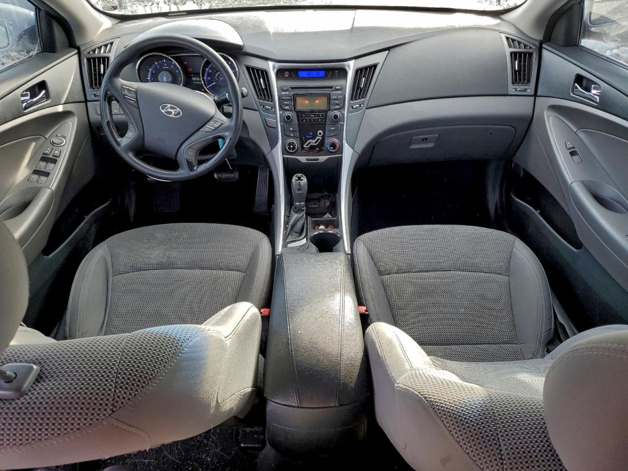 2013 HYUNDAI SONATA GLS photo 22