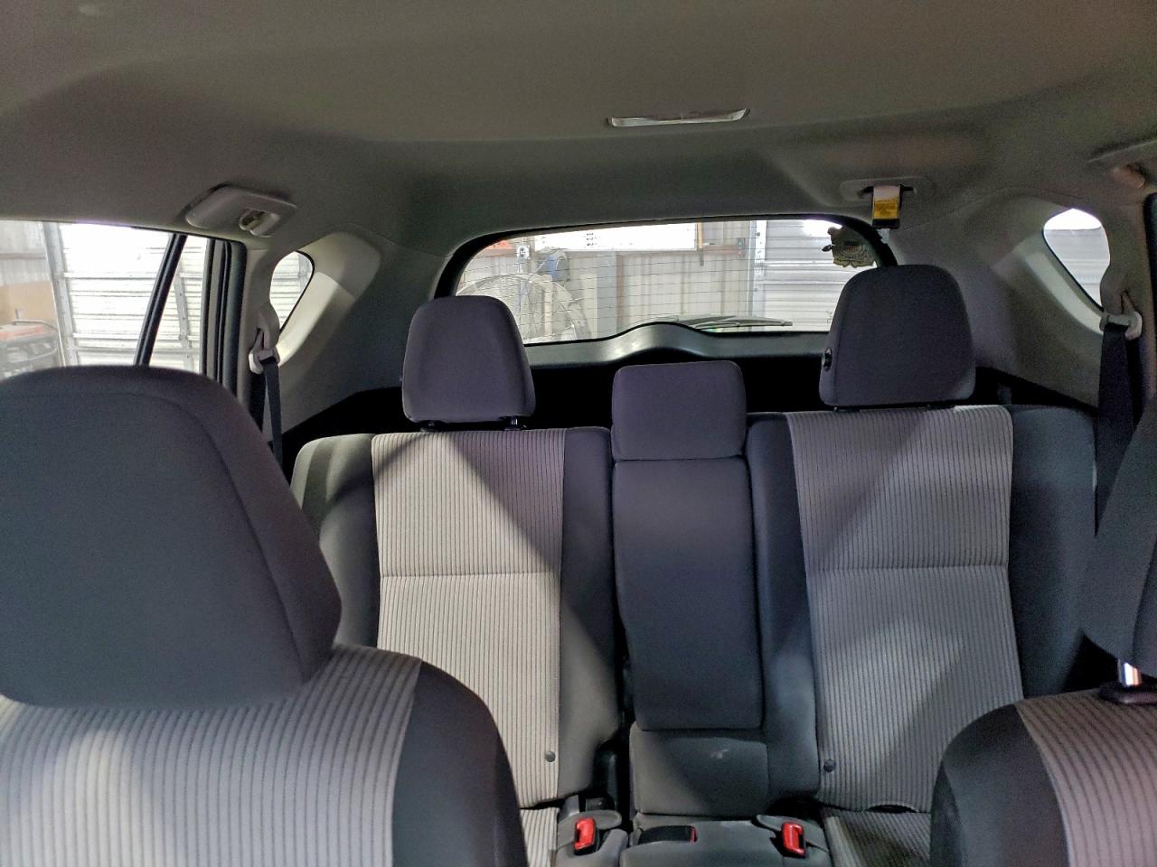 2013 TOYOTA RAV4 LE photo 19