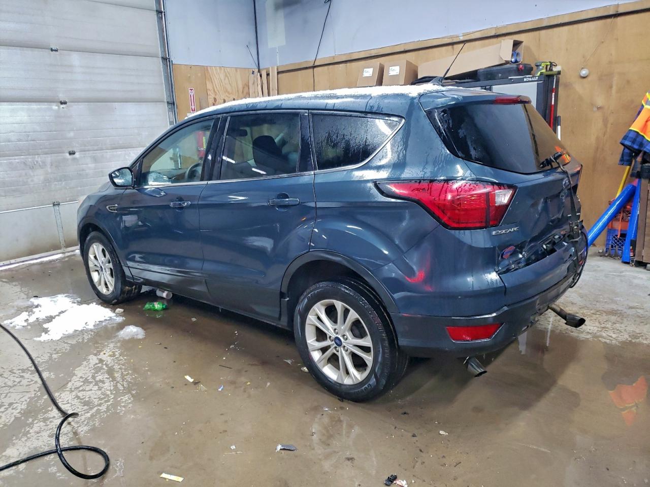 2019 FORD ESCAPE SE photo 2
