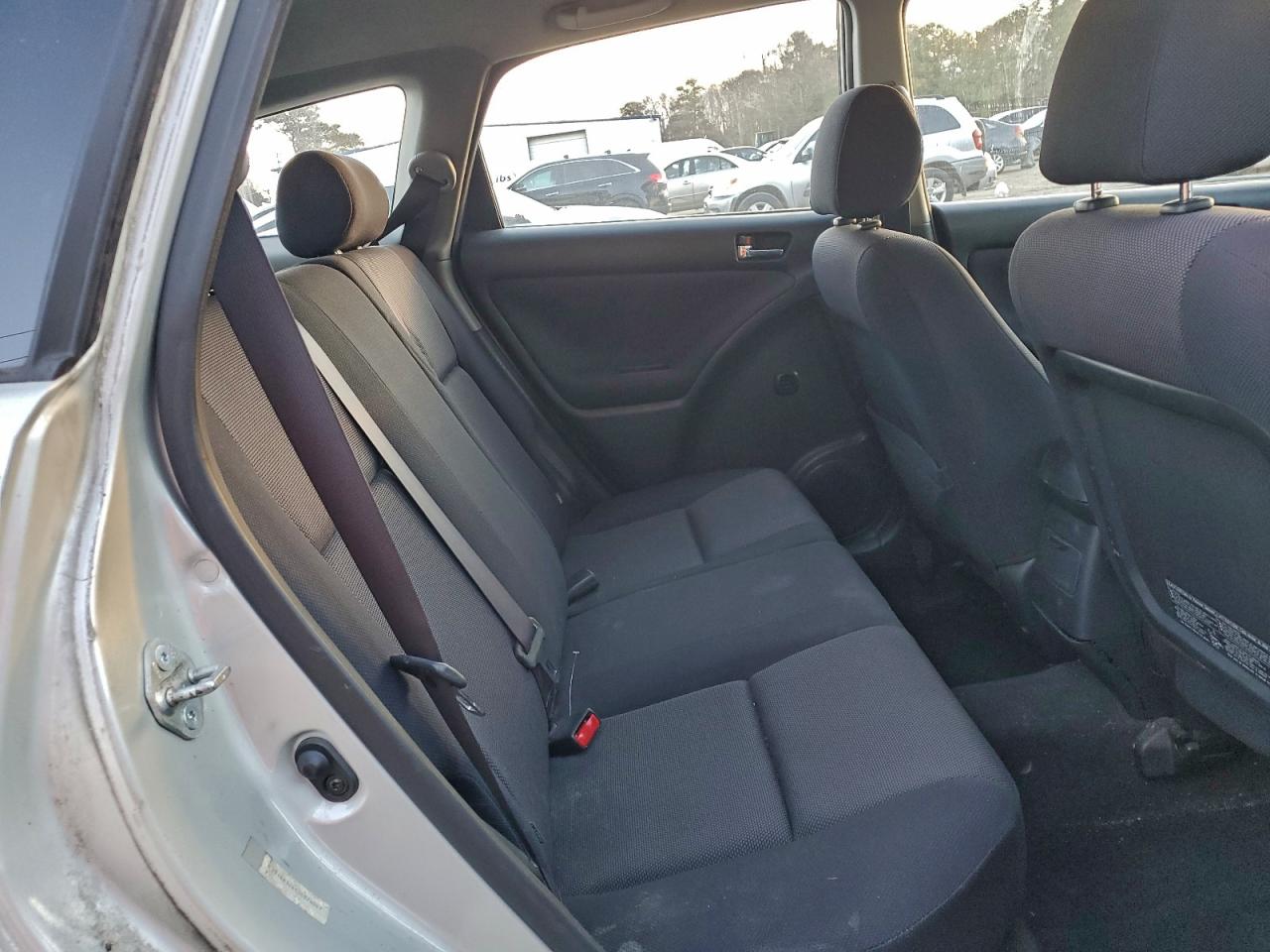 2003 TOYOTA COROLLA MATRIX XR photo 21