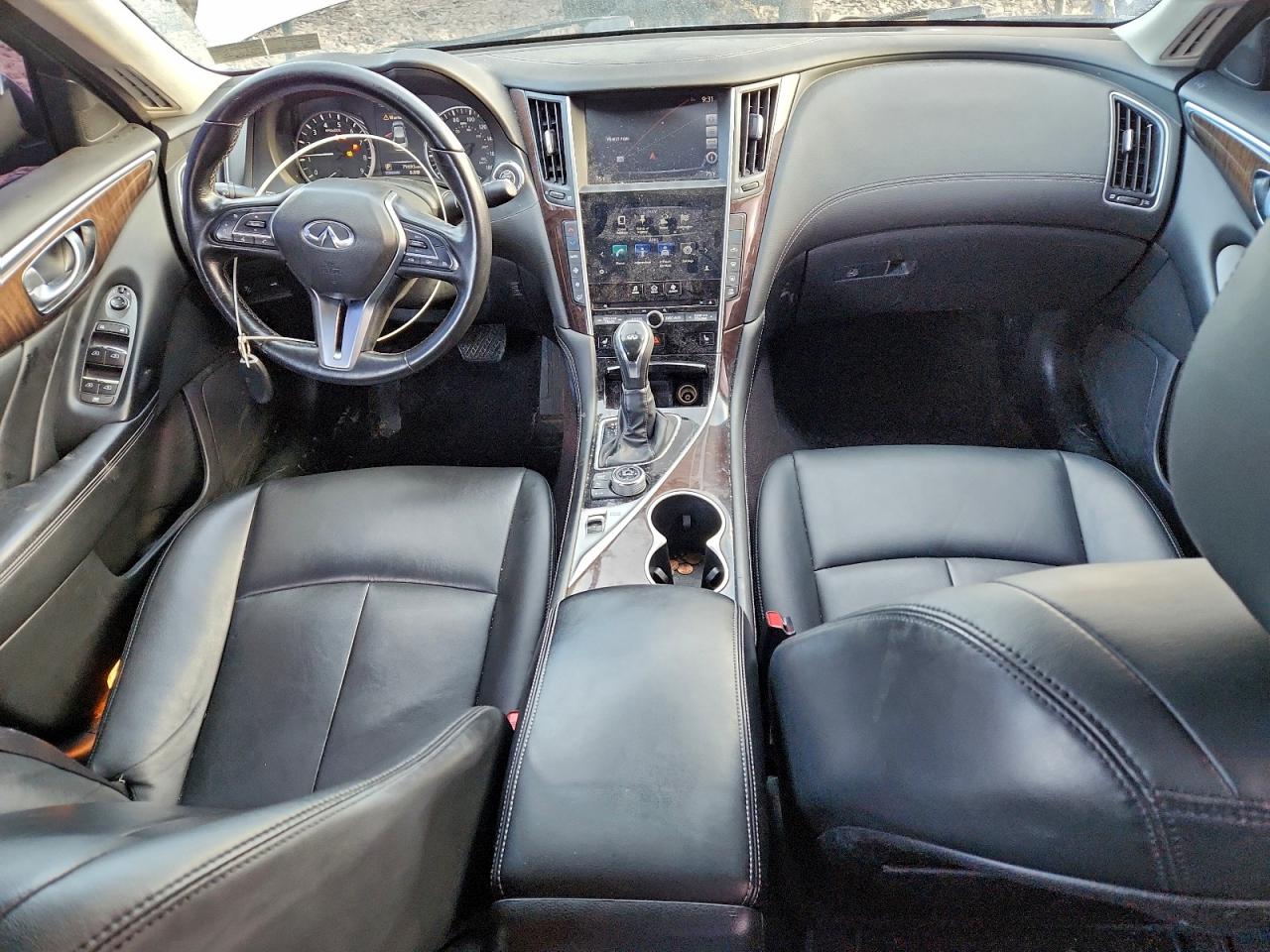 2018 INFINITI Q50 LUXE photo 15