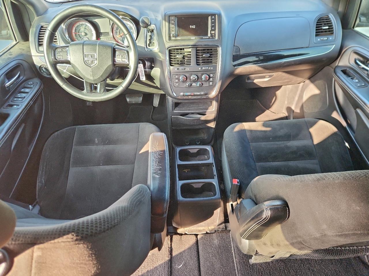 2015 DODGE GRAND CARAVAN SE photo 15