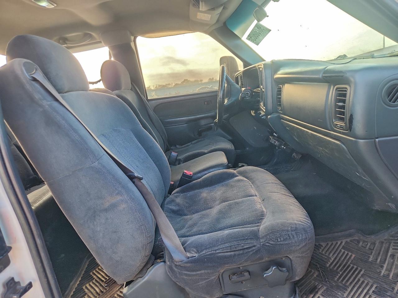 2002 CHEVROLET SILVERADO C2500 HEAVY DUTY photo 7