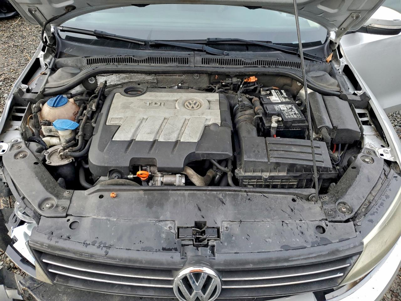 2012 VOLKSWAGEN JETTA TDI photo 11