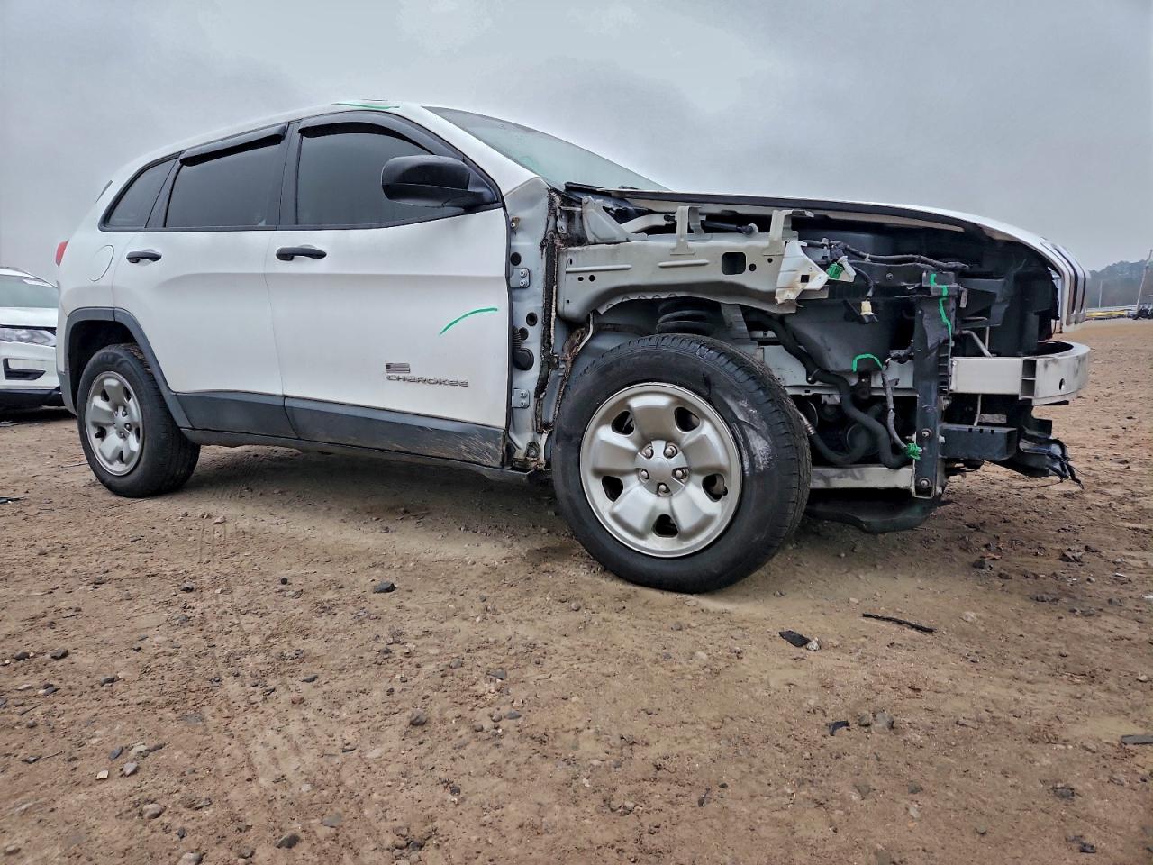2014 JEEP CHEROKEE SPORT photo 4