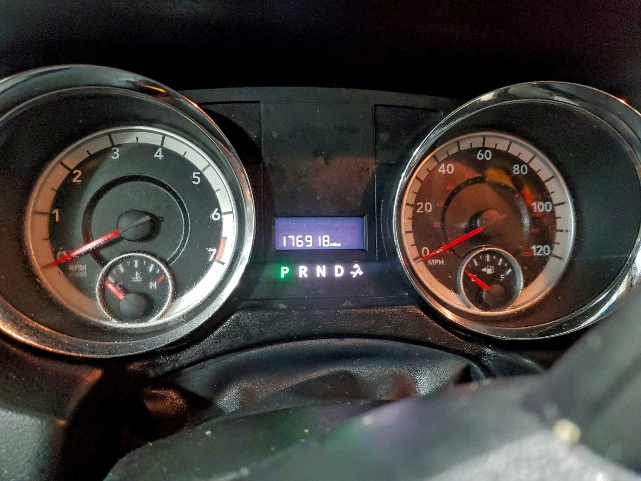 2012 DODGE GRAND CARAVAN SXT photo 9