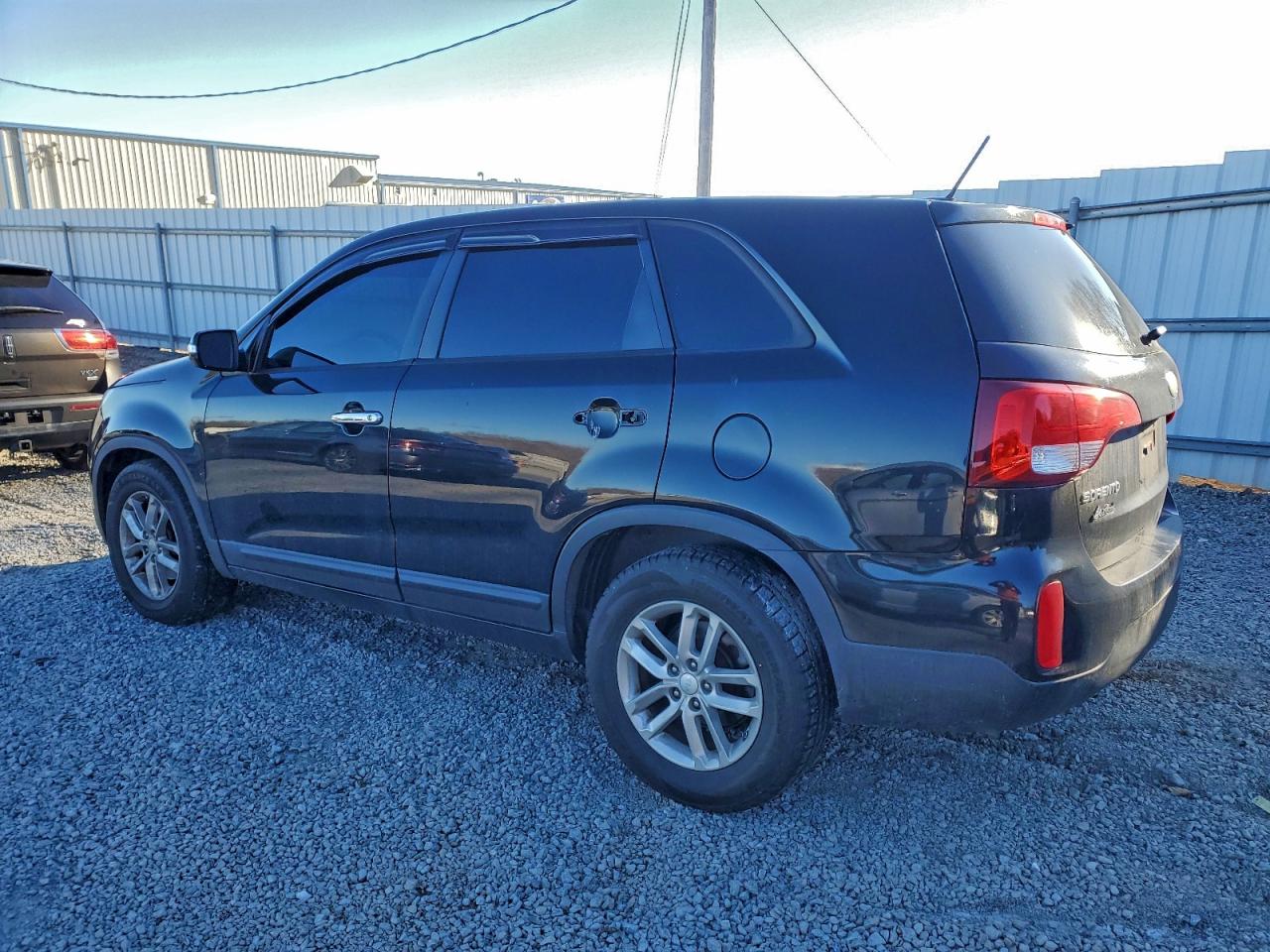 2014 KIA SORENTO LX photo 2