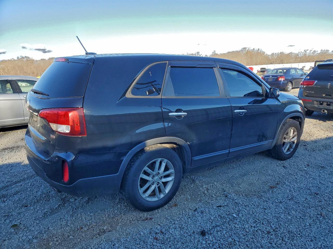 2014 KIA SORENTO LX photo 3