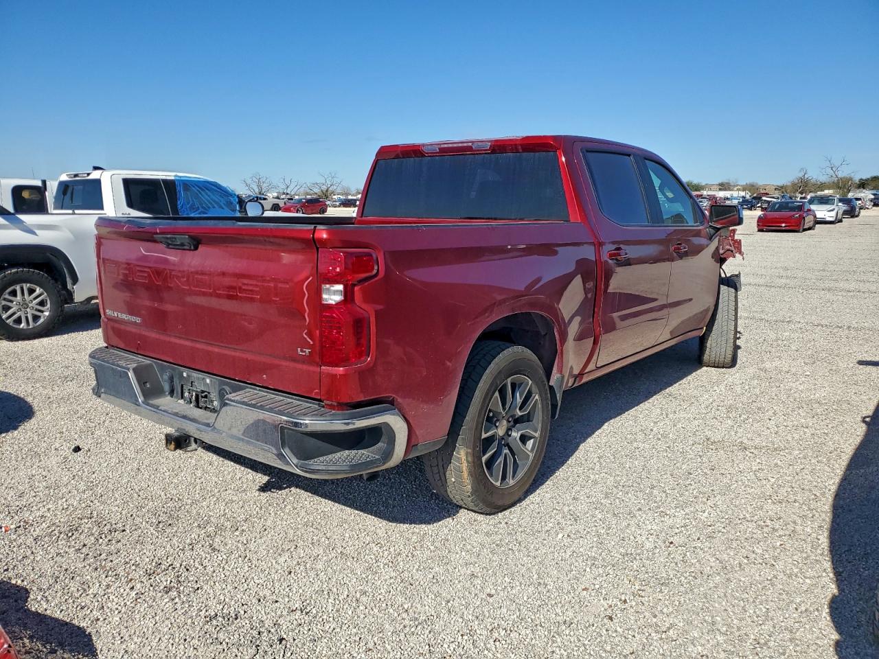 2023 CHEVROLET SILVERADO K1500 LT photo 3