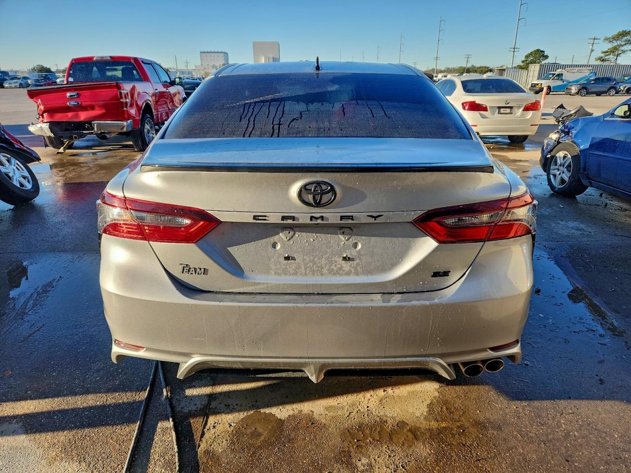 2022 TOYOTA CAMRY SE photo 6