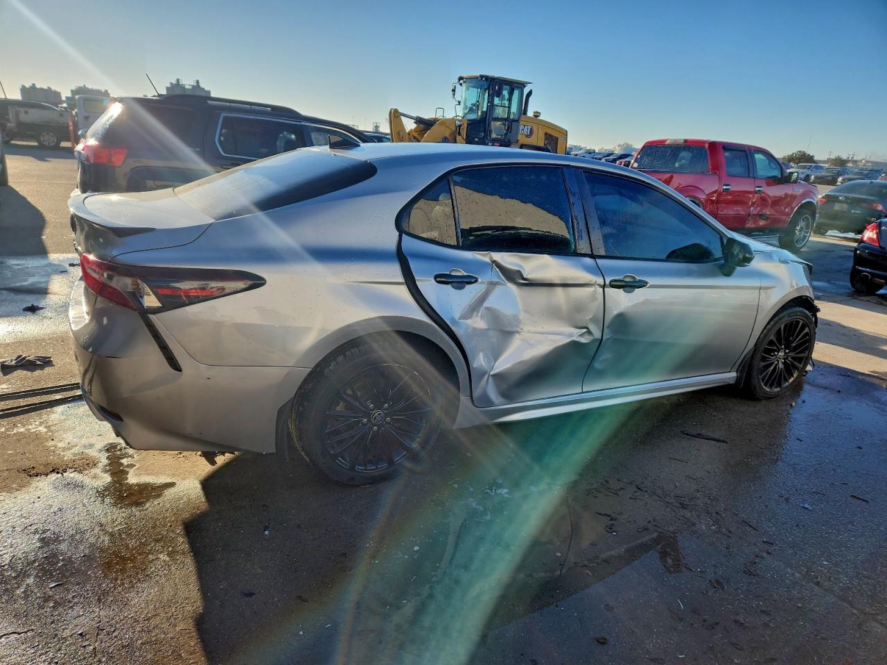 2022 TOYOTA CAMRY SE photo 3