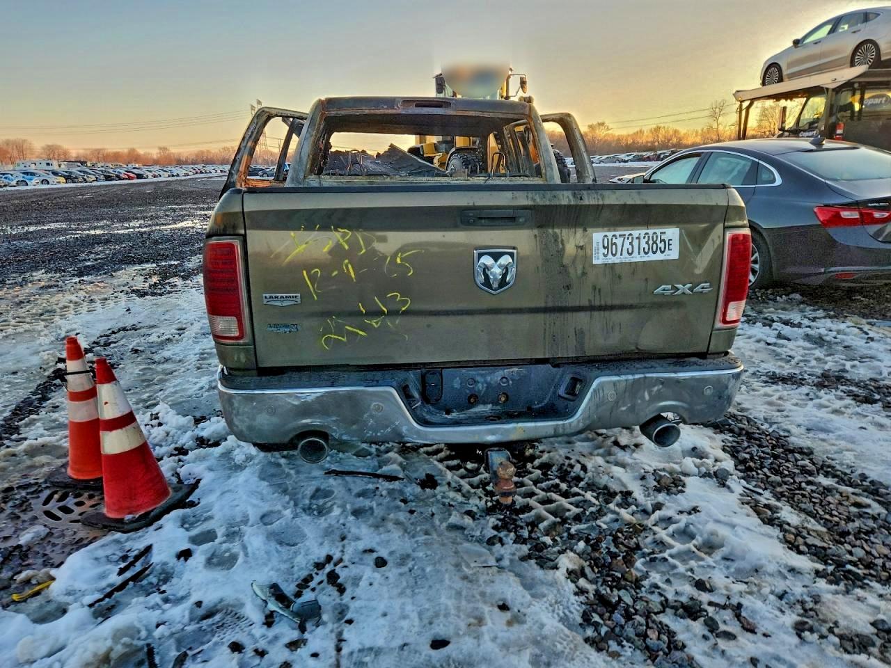 2015 RAM 1500 LARAMIE photo 6