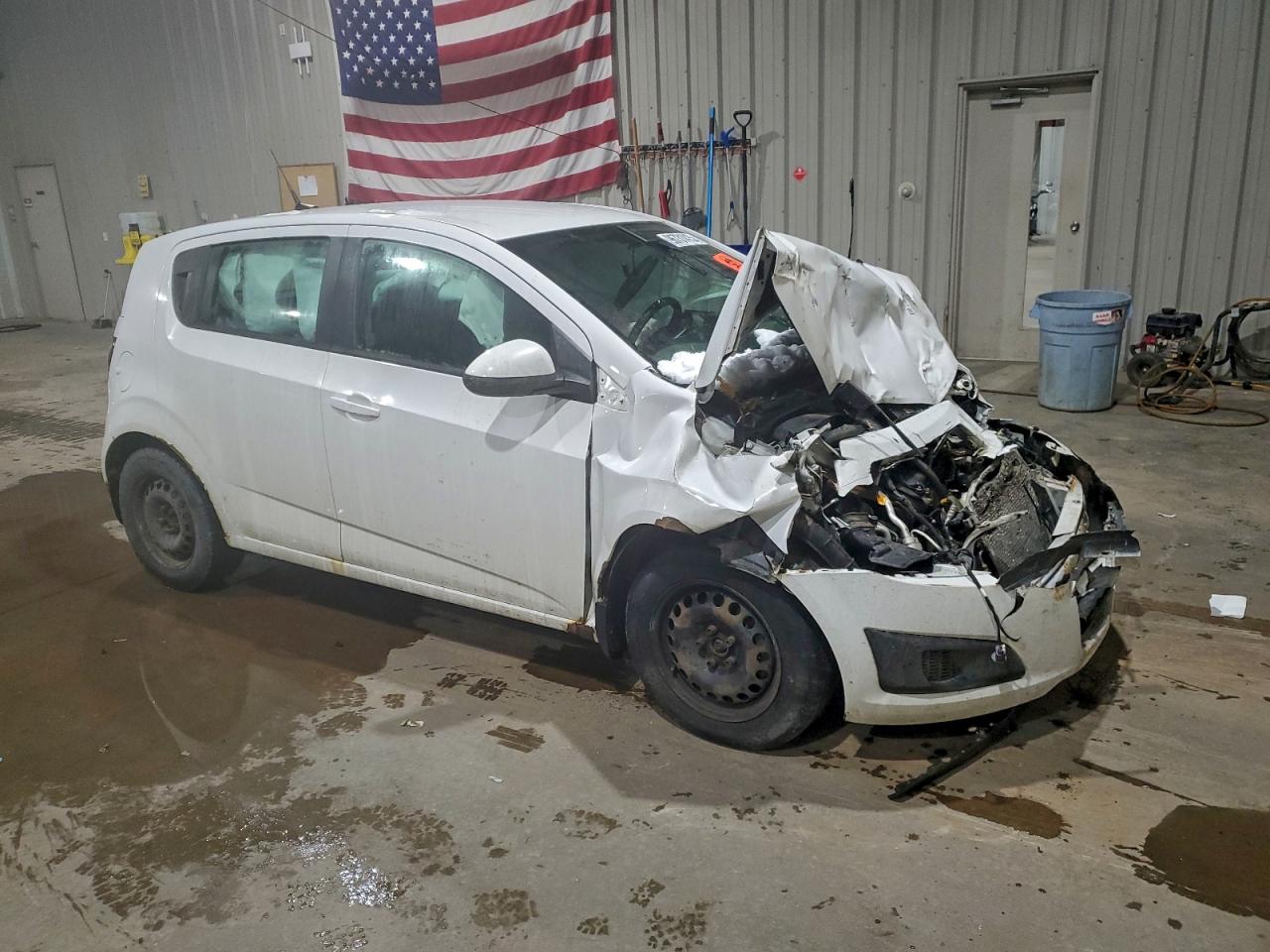 2014 CHEVROLET SONIC LS photo 4