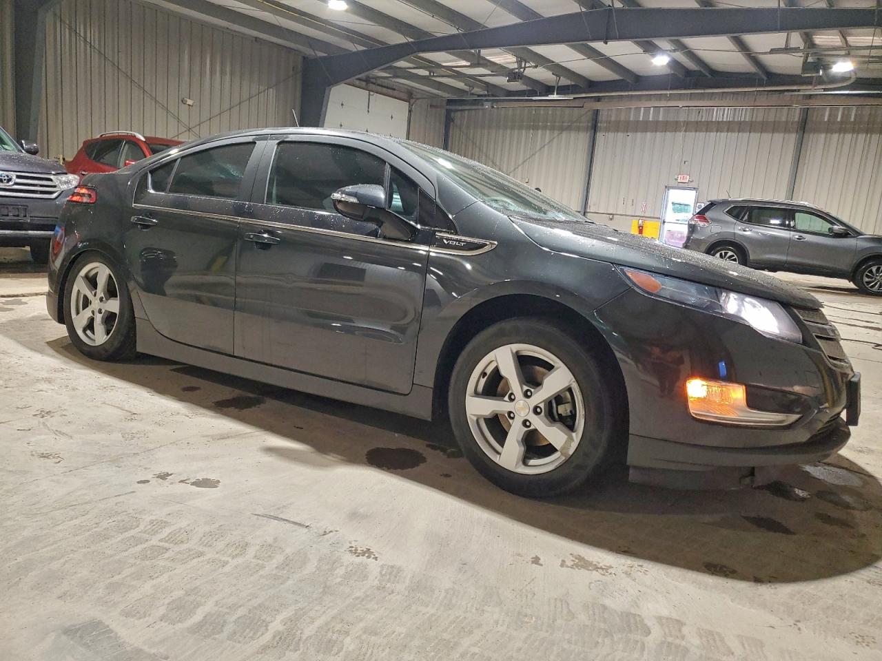 2015 CHEVROLET VOLT photo 4