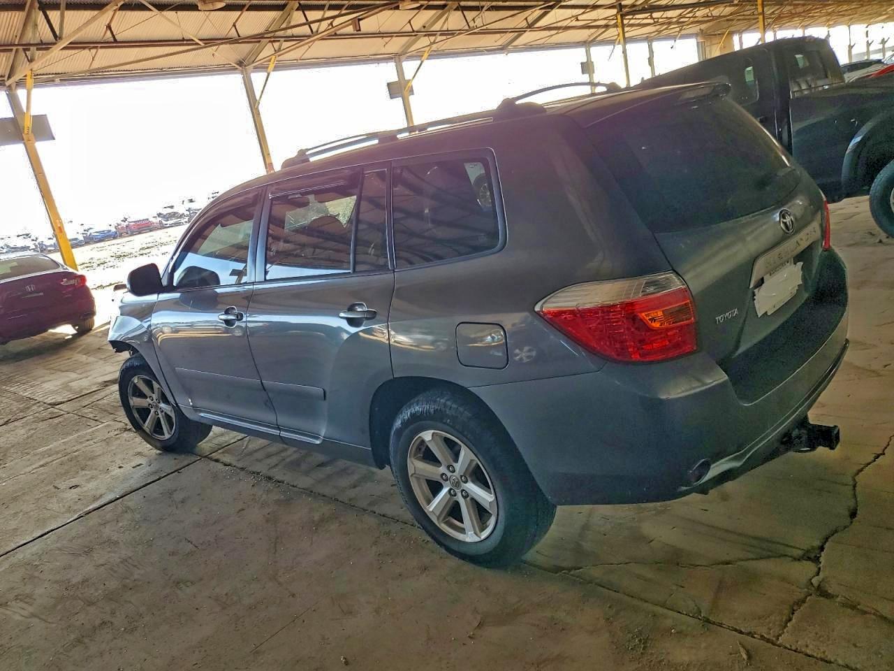 2008 TOYOTA HIGHLANDER BASE photo 2