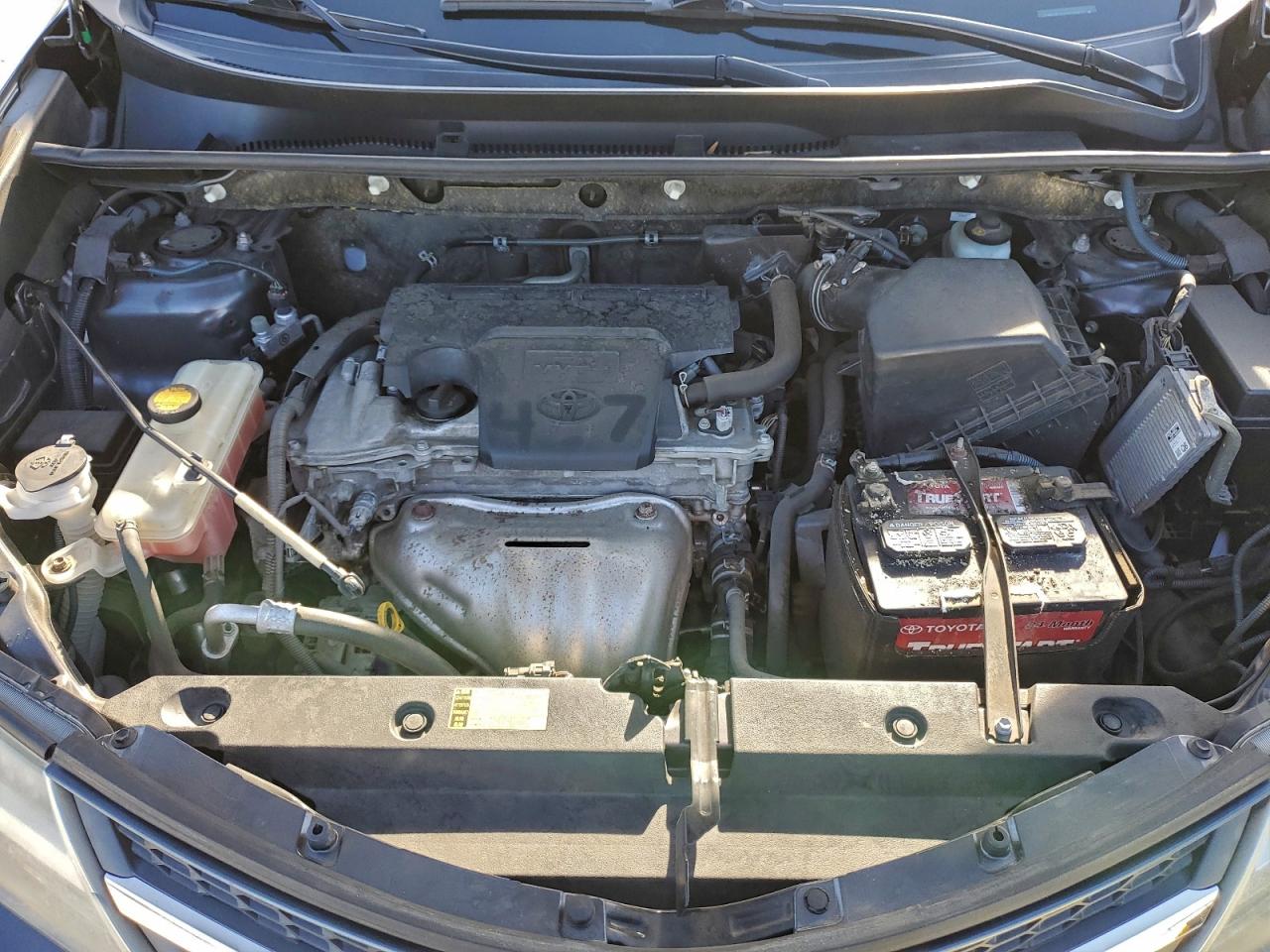 2013 TOYOTA RAV4 XLE photo 11