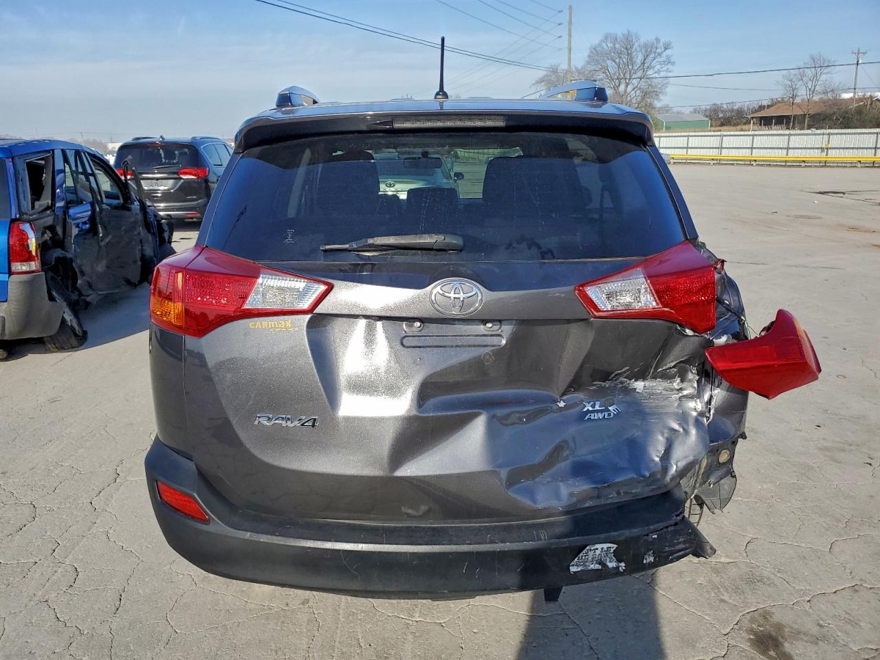 2013 TOYOTA RAV4 XLE photo 6