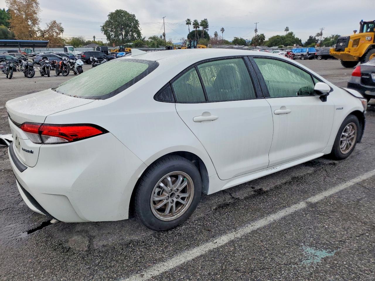 2020 TOYOTA COROLLA LE photo 3