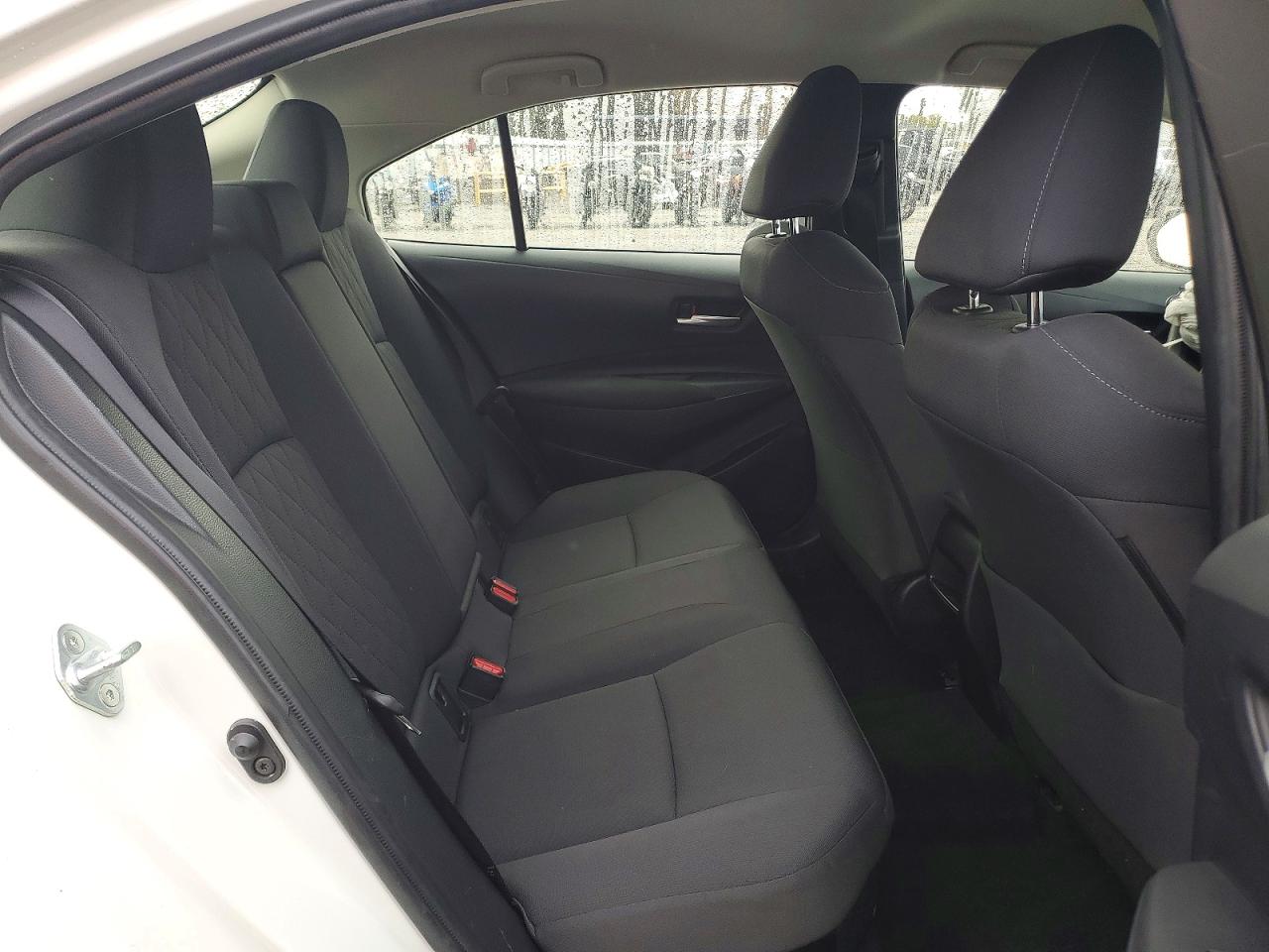 2020 TOYOTA COROLLA LE photo 10