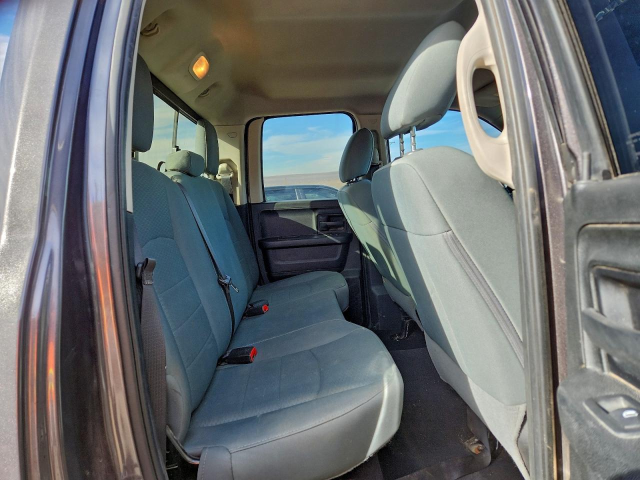 2018 RAM 1500 ST photo 10