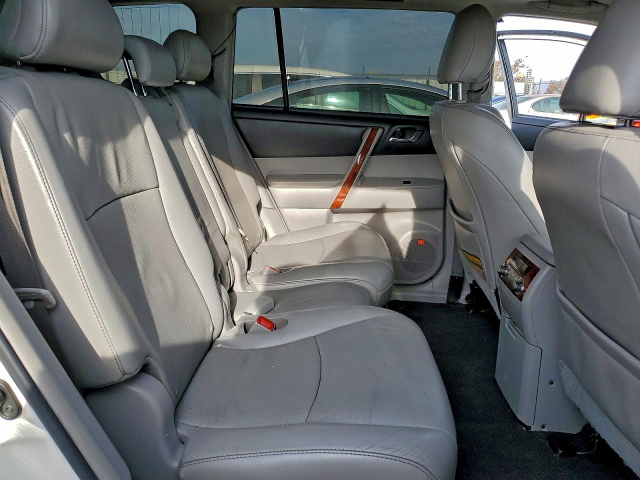 2013 TOYOTA HIGHLANDER LIMITED photo 21