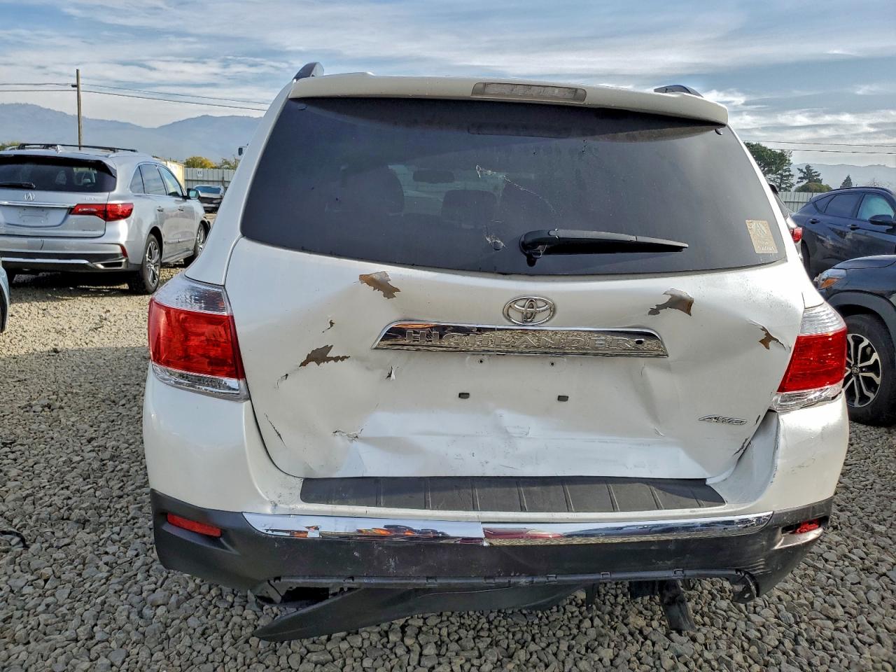 2013 TOYOTA HIGHLANDER LIMITED photo 11