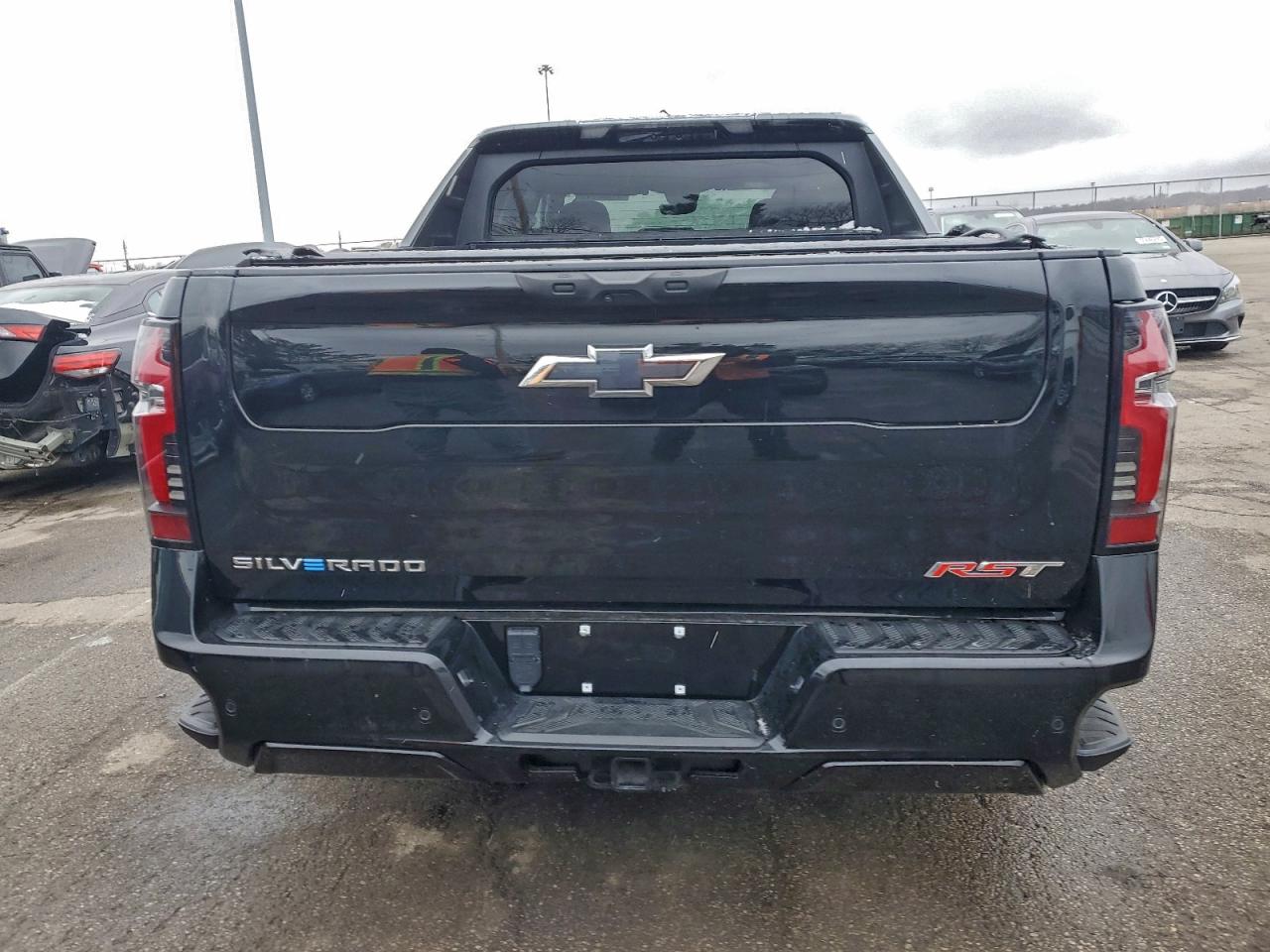 2024 CHEVROLET SILVERADO RST photo 11