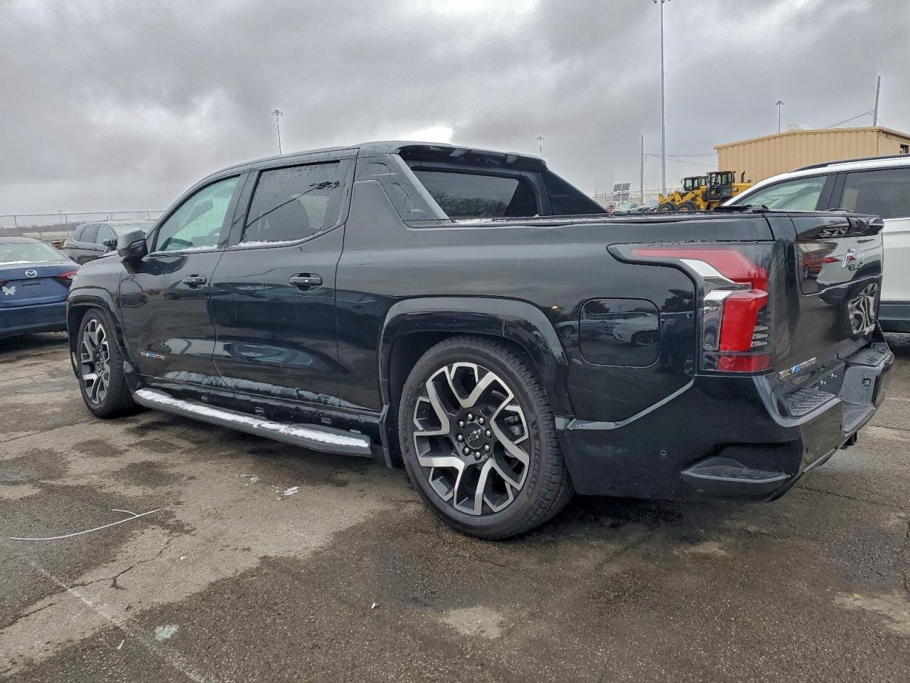 2024 CHEVROLET SILVERADO RST photo 3
