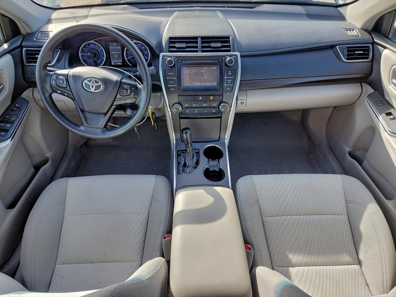 2016 TOYOTA CAMRY LE photo 15