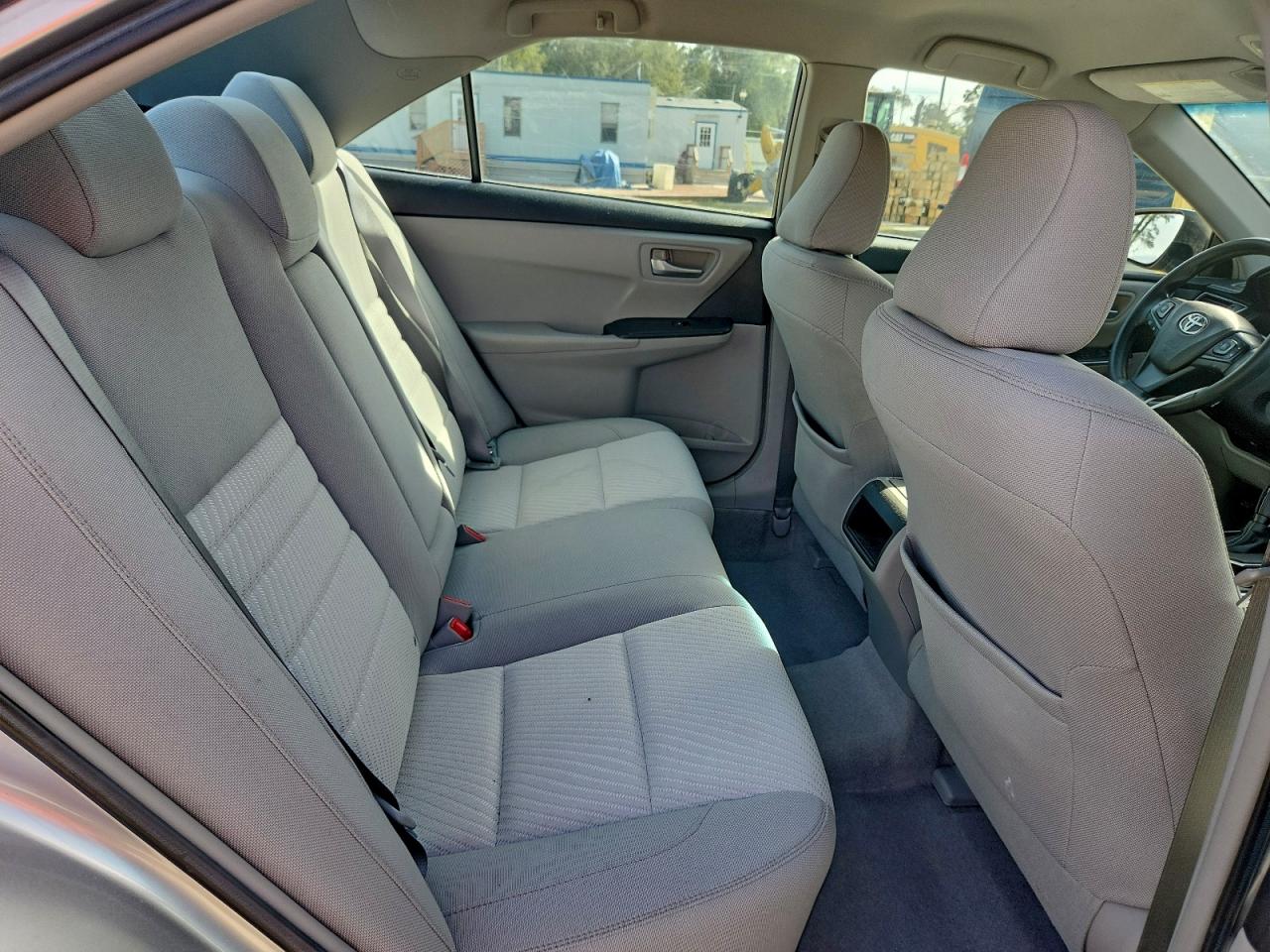 2016 TOYOTA CAMRY LE photo 19