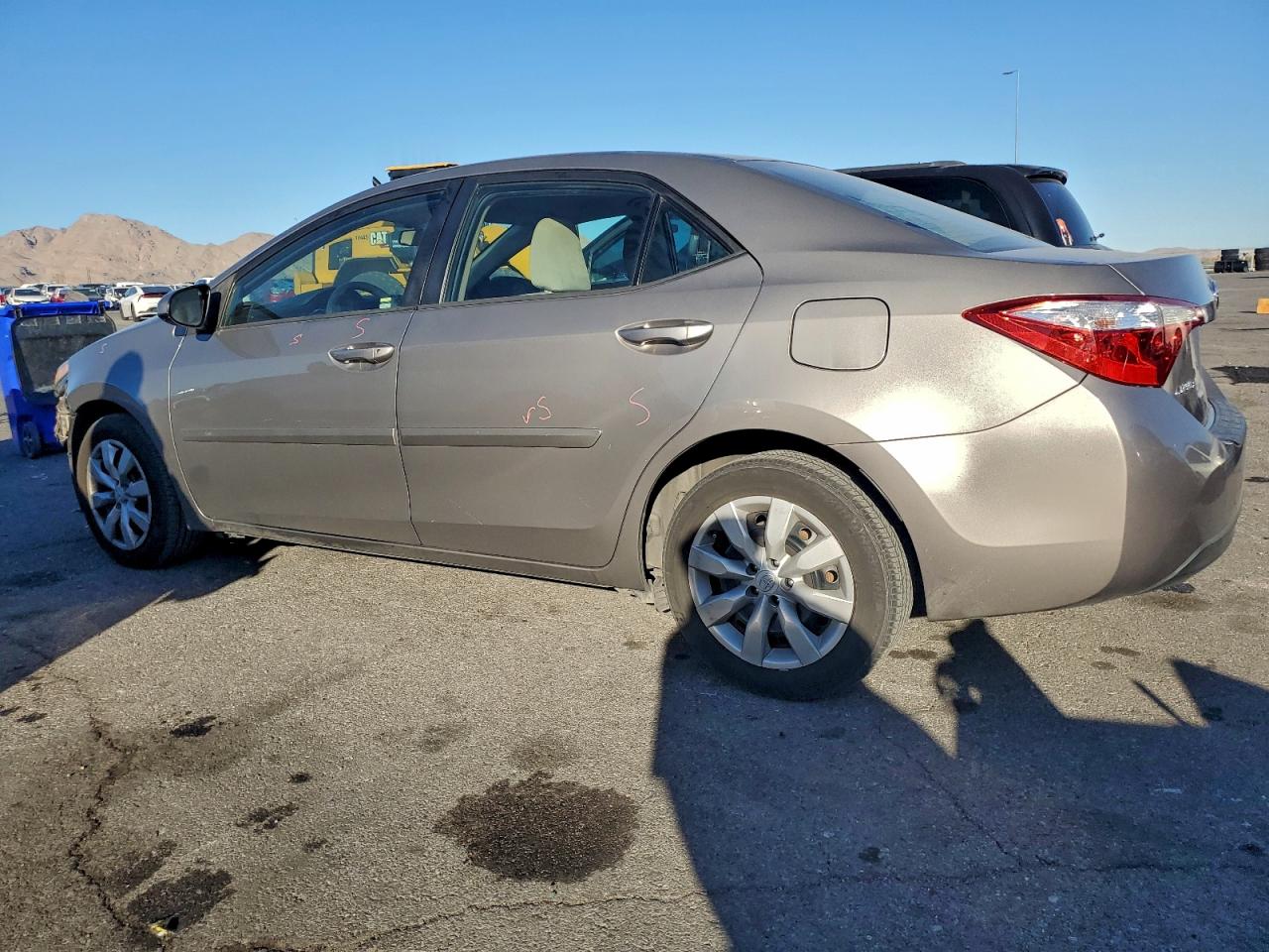 2015 TOYOTA COROLLA L photo 3