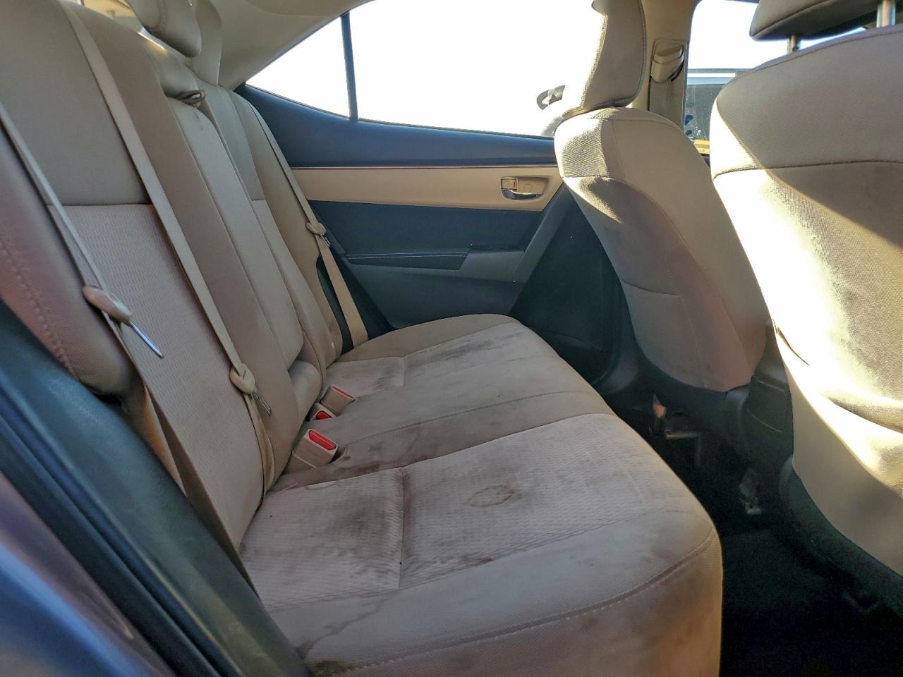 2015 TOYOTA COROLLA L photo 19