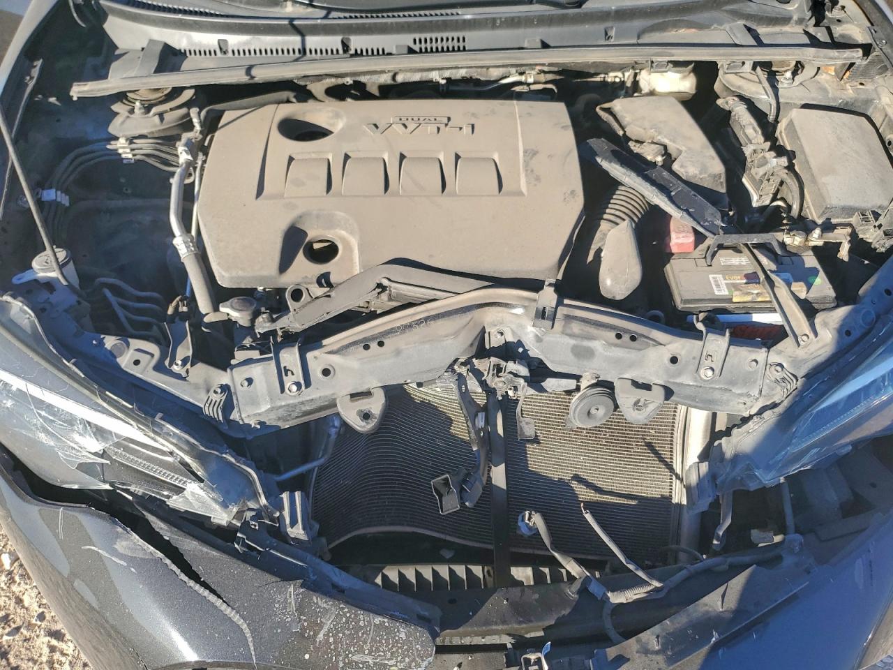 2019 TOYOTA COROLLA L photo 11
