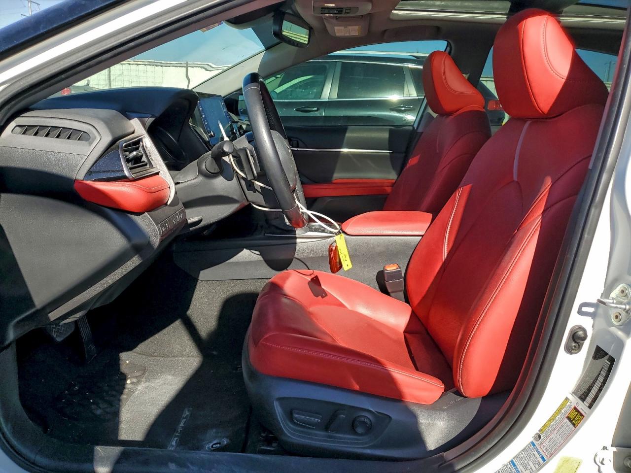 2021 TOYOTA CAMRY XSE photo 7