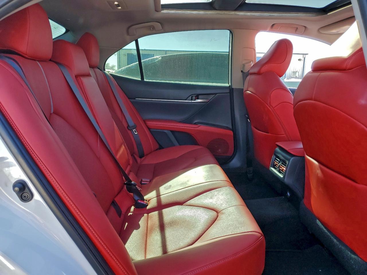 2021 TOYOTA CAMRY XSE photo 10